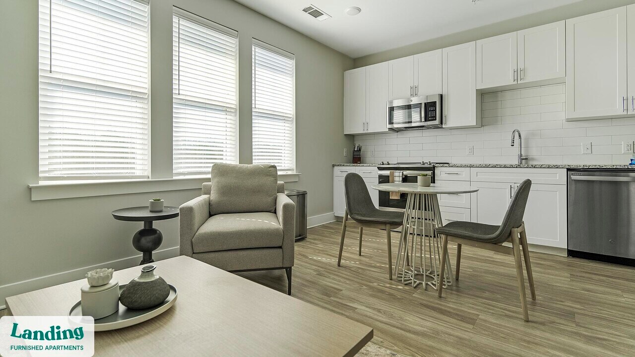 3005 Chestnut Grv Ln in Matthews, NC - Building Photo