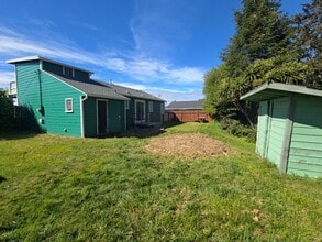 5553 Noe Ave in Eureka, CA - Building Photo - Building Photo