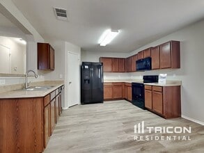 16247 Kentucky Ridge in Selma, TX - Building Photo - Building Photo