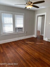 2324 16th St in Lubbock, TX - Building Photo - Building Photo