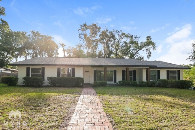 property at 1519 Stormway Ct