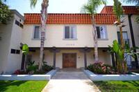 Ocean View Townhomes in Ventura, CA - Foto de edificio - Building Photo