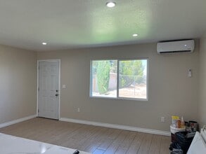 Honey Garden Apartments in Hesperia, CA - Building Photo - Building Photo