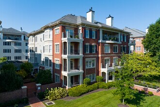 Monument Square in Richmond, VA - Foto de edificio - Building Photo