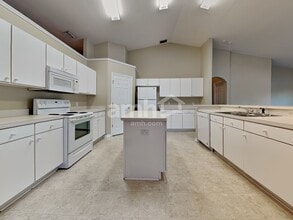 5152 New Savannah Cir in Wesley Chapel, FL - Building Photo - Building Photo