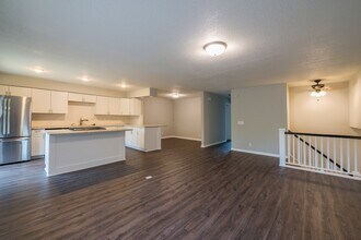 5590 Timber Ln in Shorewood, MN - Building Photo - Building Photo