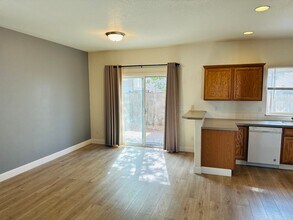 13805 NE 63rd St in Vancouver, WA - Building Photo - Building Photo