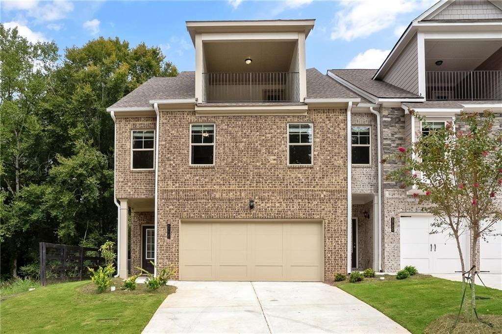 5715 Rocky Falls Rd in Suwanee, GA - Building Photo