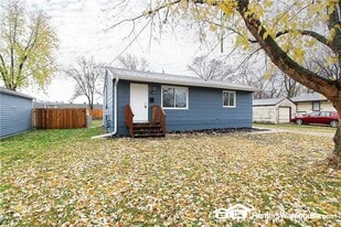 1933 E 25th St in Des Moines, IA - Building Photo