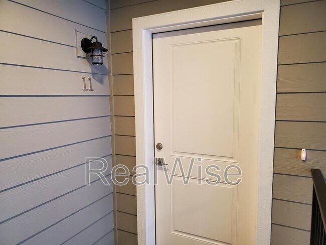 228 Cheryl Ln