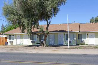 Winton Apartments in Winton, CA - Building Photo - Building Photo