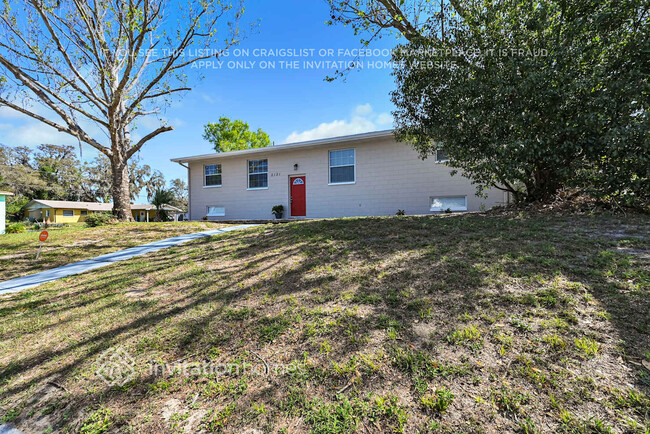 property at 2121 Oneta Ct