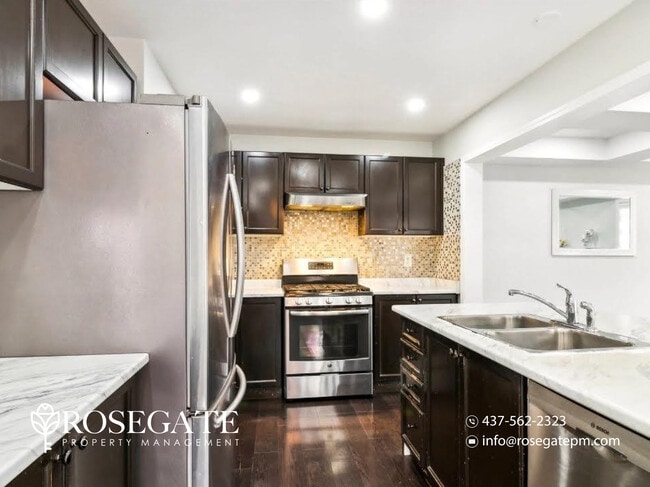 2 Mercedes Rd in Brampton, ON - Building Photo - Building Photo