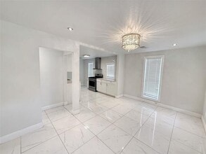 4019 Brundrette St in Dallas, TX - Building Photo - Building Photo