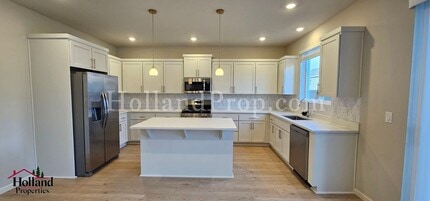 11370 NW 315th Ave in North Plains, OR - Building Photo - Building Photo