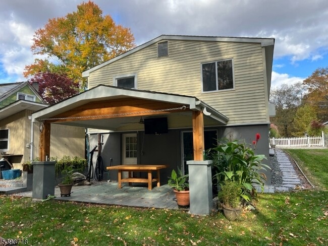 9 Ellen Rd in Ringwood, NJ - Building Photo - Building Photo