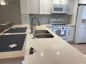 2303 Lucaya Ln in Coconut Creek, FL - Building Photo - Building Photo