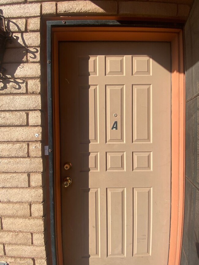 2940 Los Amigos Ct in Las Cruces, NM - Building Photo - Building Photo