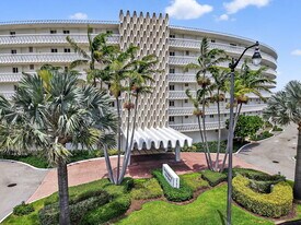 2505 S Ocean Blvd in Palm Beach, FL - Building Photo