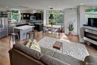 2611 NW 65th St in Seattle, WA - Foto de edificio - Building Photo
