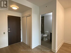 204-7608 Yonge St in Vaughan, ON - Building Photo - Building Photo