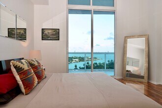 7900 Harbor Island Dr, Unit Penthouse Miami Beach in Miami Beach, FL - Building Photo - Building Photo