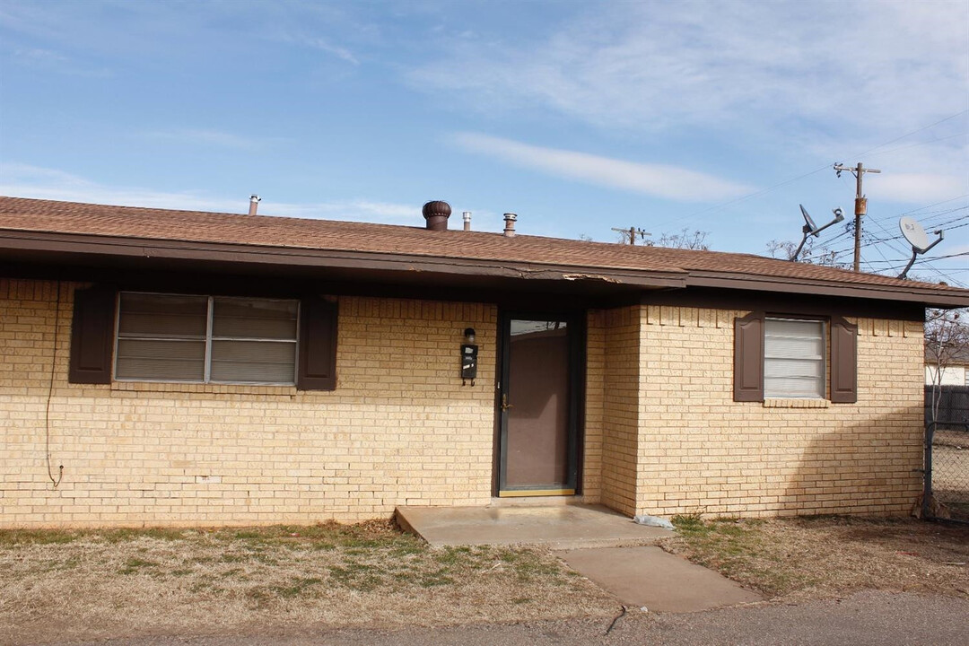 6501 Avenue R in Lubbock, TX - Building Photo