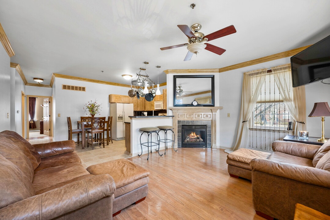14400 Vauxhall Dr, Unit 51 in Sterling Heights, MI - Building Photo