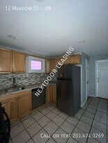 12 Meadow St in Bayonne, NJ - Building Photo