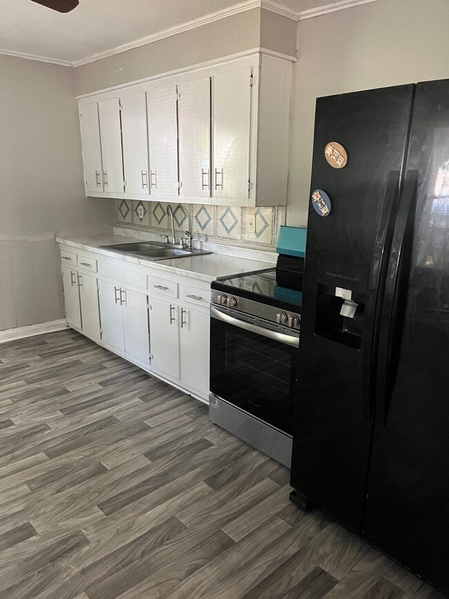 property at 411 N Firestone St