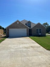 2620 Grand Ln in Paragould, AR - Building Photo - Building Photo
