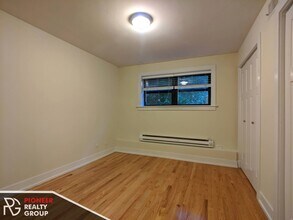 557 W Arlington Pl, Unit 2 in Chicago, IL - Building Photo - Building Photo