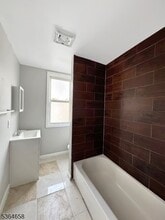 94 Hopkins Pl in Irvington, NJ - Building Photo - Building Photo