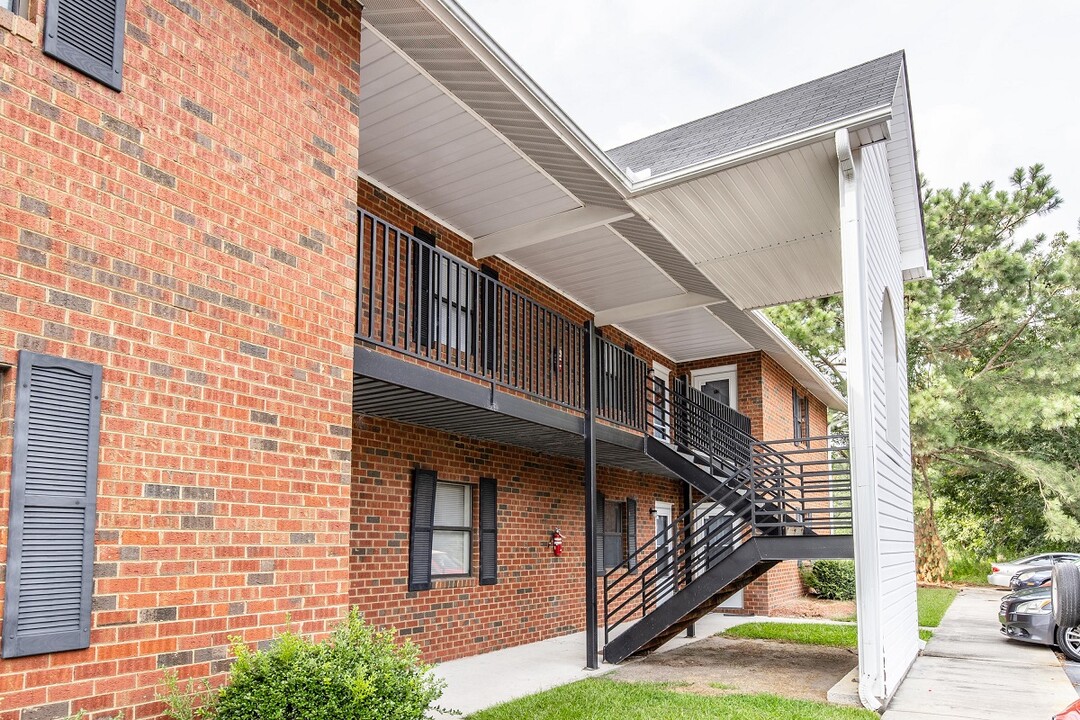 Kinston Village Apartments in Kinston, NC - Building Photo