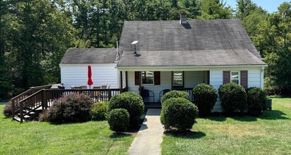 5214 Norris Run Rd in Blacksburg, VA - Building Photo - Building Photo