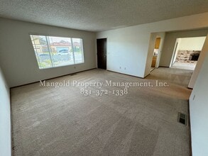 3093 Snell Pl in Marina, CA - Building Photo - Building Photo