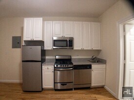 WEST 72 STREET in New York, NY - Building Photo