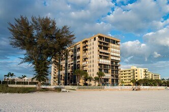 5396 Gulf Blvd in St Pete Beach, FL - Building Photo - Building Photo