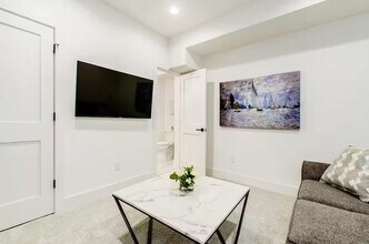 1142 Hamlet St in Columbus, OH - Building Photo - Building Photo