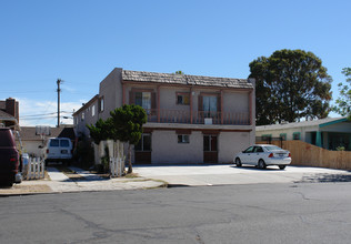 4181 Van Dyke Ave in San Diego, CA - Building Photo - Building Photo