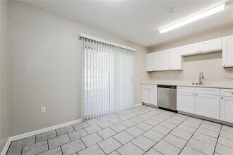 107 Lake Elizabeth Dr in Winter Haven, FL - Building Photo - Building Photo