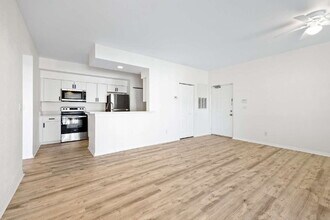 4690 St Croix Ln in Naples, FL - Building Photo - Building Photo