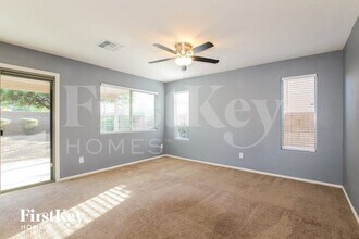 2447 W Via Dona Rd in Phoenix, AZ - Building Photo - Building Photo
