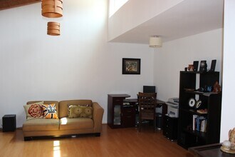 4911 Indian Wood Rd in Culver City, CA - Building Photo - Building Photo