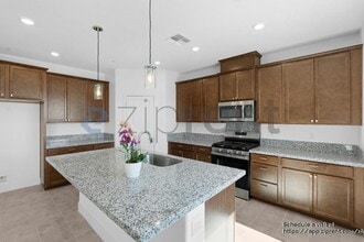 8088 Monterey Pebble Wy in Elk Grove, CA - Building Photo - Building Photo