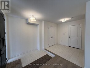 28 Gardeners Ln in Markham, ON - Building Photo - Building Photo