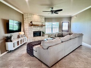 217 Tokim Dr in Marble Falls, TX - Building Photo - Building Photo