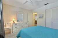 525 Parkdale Mews photo'