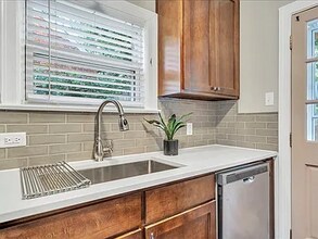 823 Windsor Ave SW in Roanoke, VA - Building Photo - Building Photo