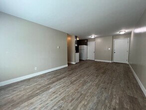 327 Mathews St in Fort Collins, CO - Foto de edificio - Building Photo